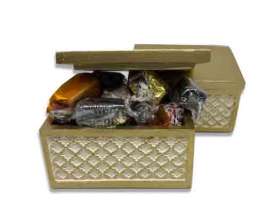 Caja Dorada Tapa/ Surtido de Bombones.