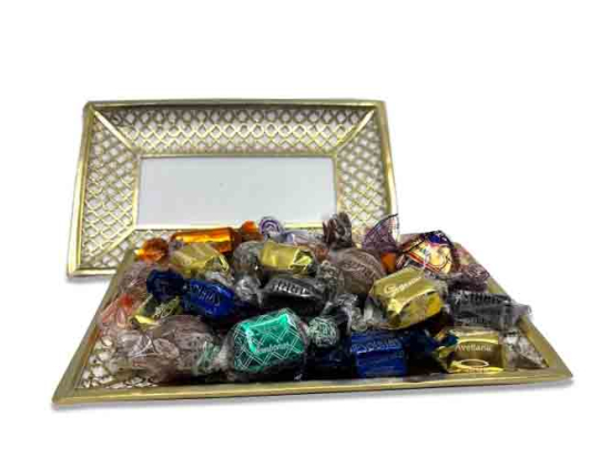 Bandeja Dorada/ Surtido de Vasquitos y Nesquitas